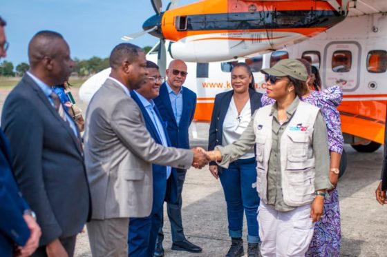 La Ministre d’État, Ministre des hydrocarbures Acacia Bandubola Mbongo séjourne depuis ce lundi 1er décembre 2025 dans la province du Kongo Central, précisément à Muanda.